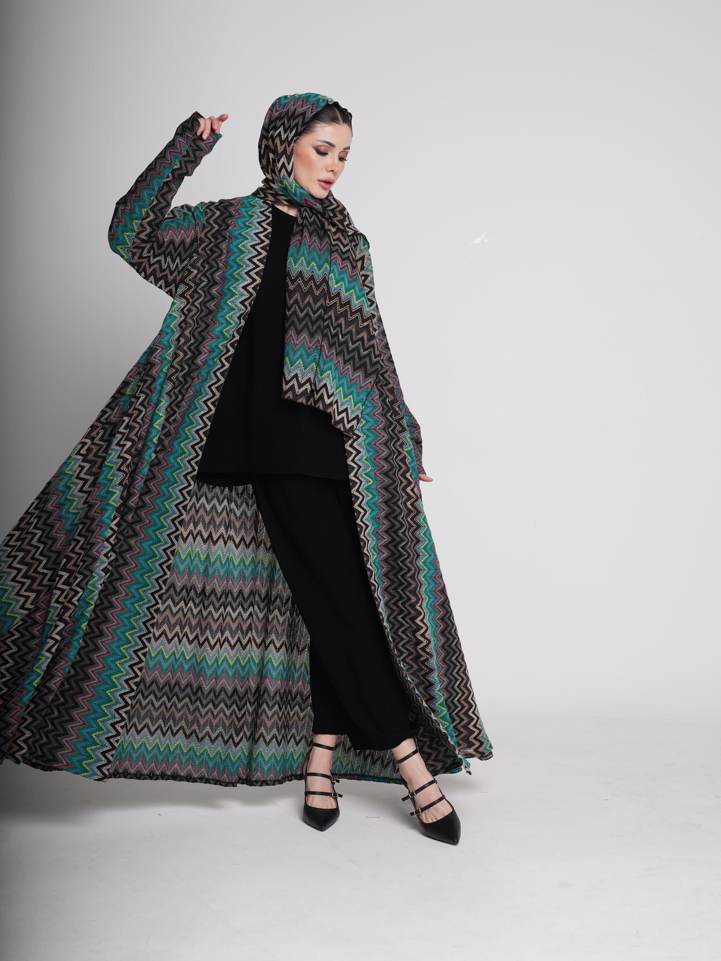 wave Pattern Abaya
