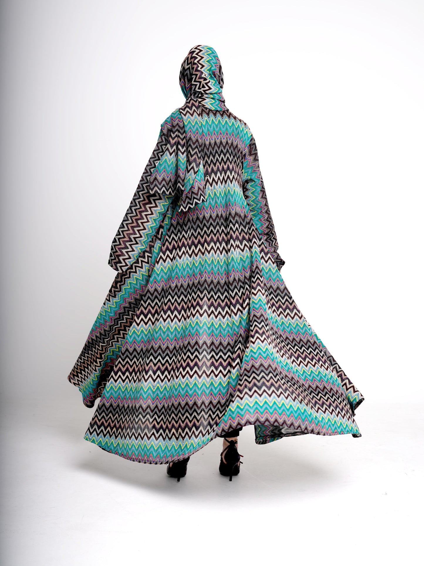 wave Pattern Abaya