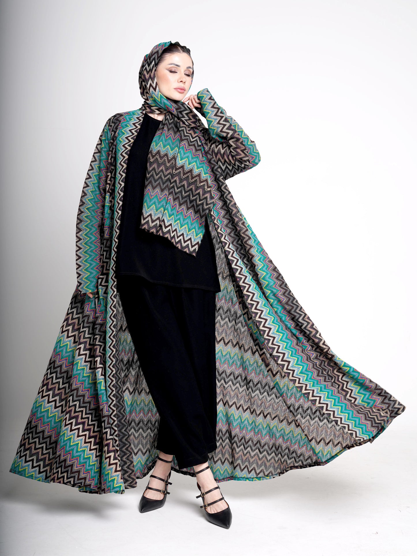 wave Pattern Abaya