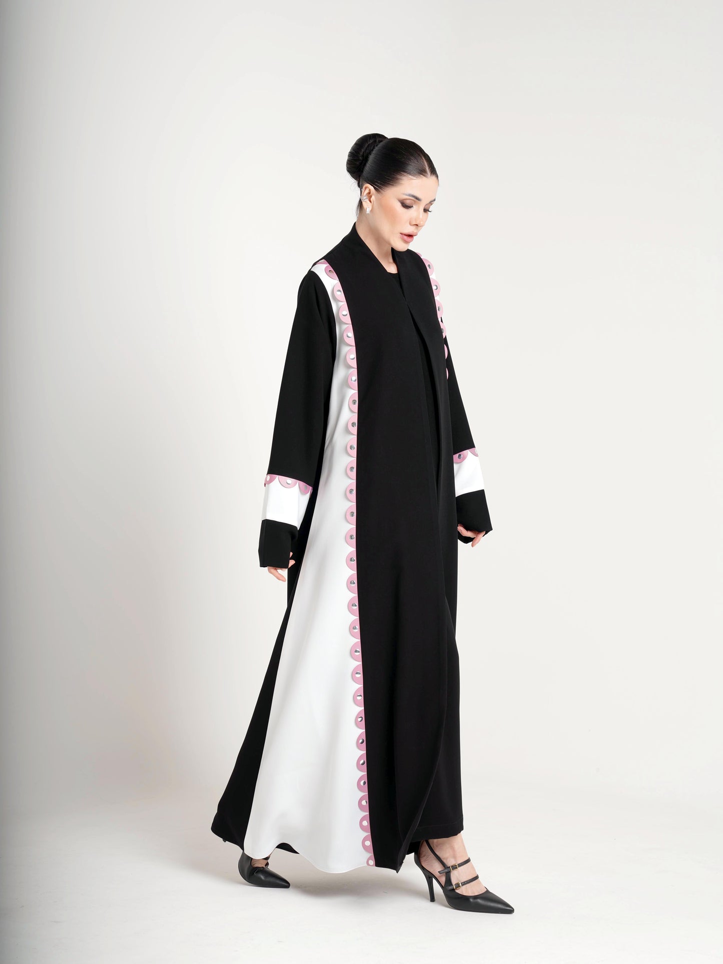 Black & White Mode Abaya