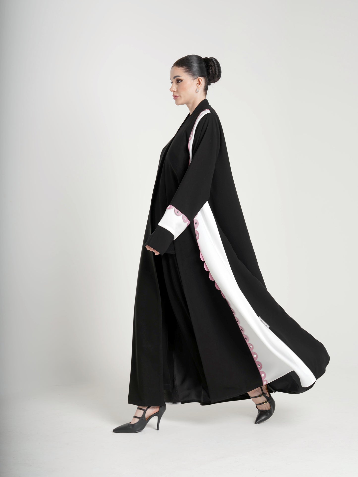 Black & White Mode Abaya